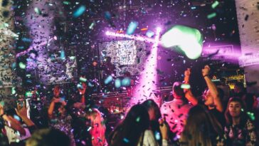 Flying Solo in France: 7 Essential Tips for a Memorable Nightlife Experience